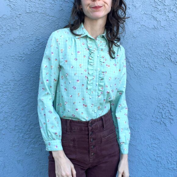 Vintage Ruffle Blouse Tuxedo Detail Womens small - Picture 2 of 10